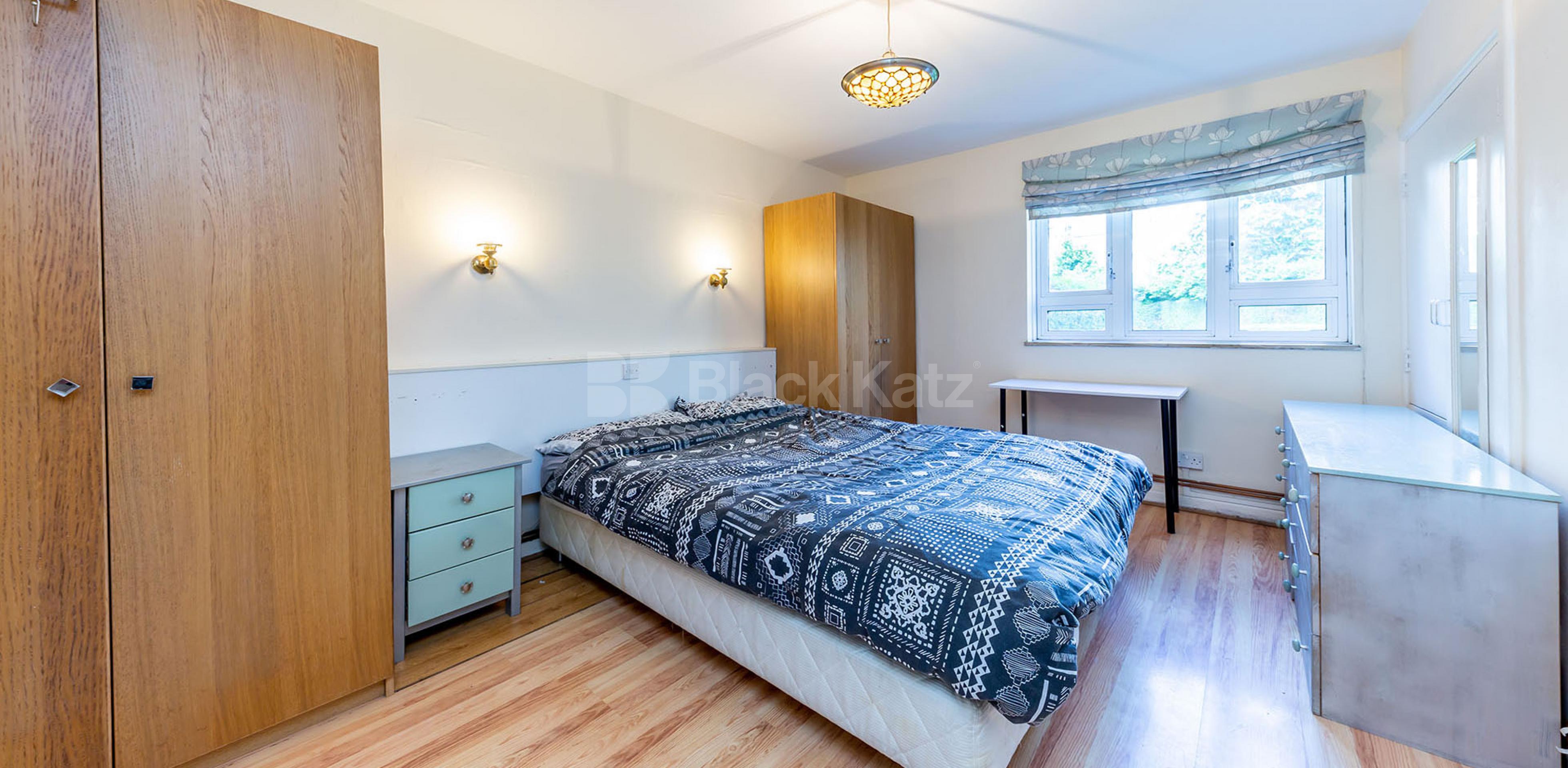 Spacious three double bedroom property perfect for students! Augustus Street, Camden / Regents Park NW1